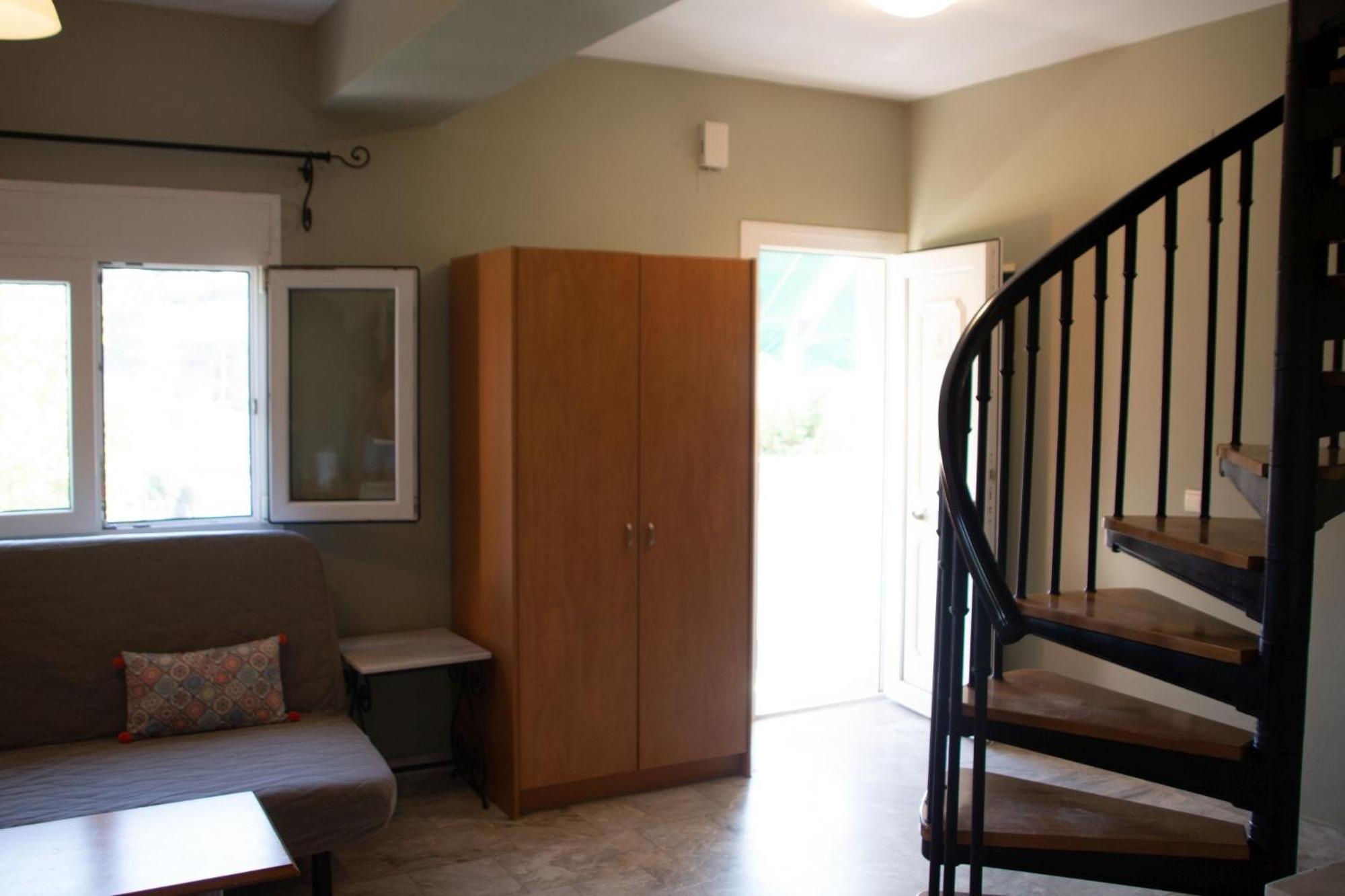 Avesta Apartments - 200M From The Beach Vasilikí الغرفة الصورة