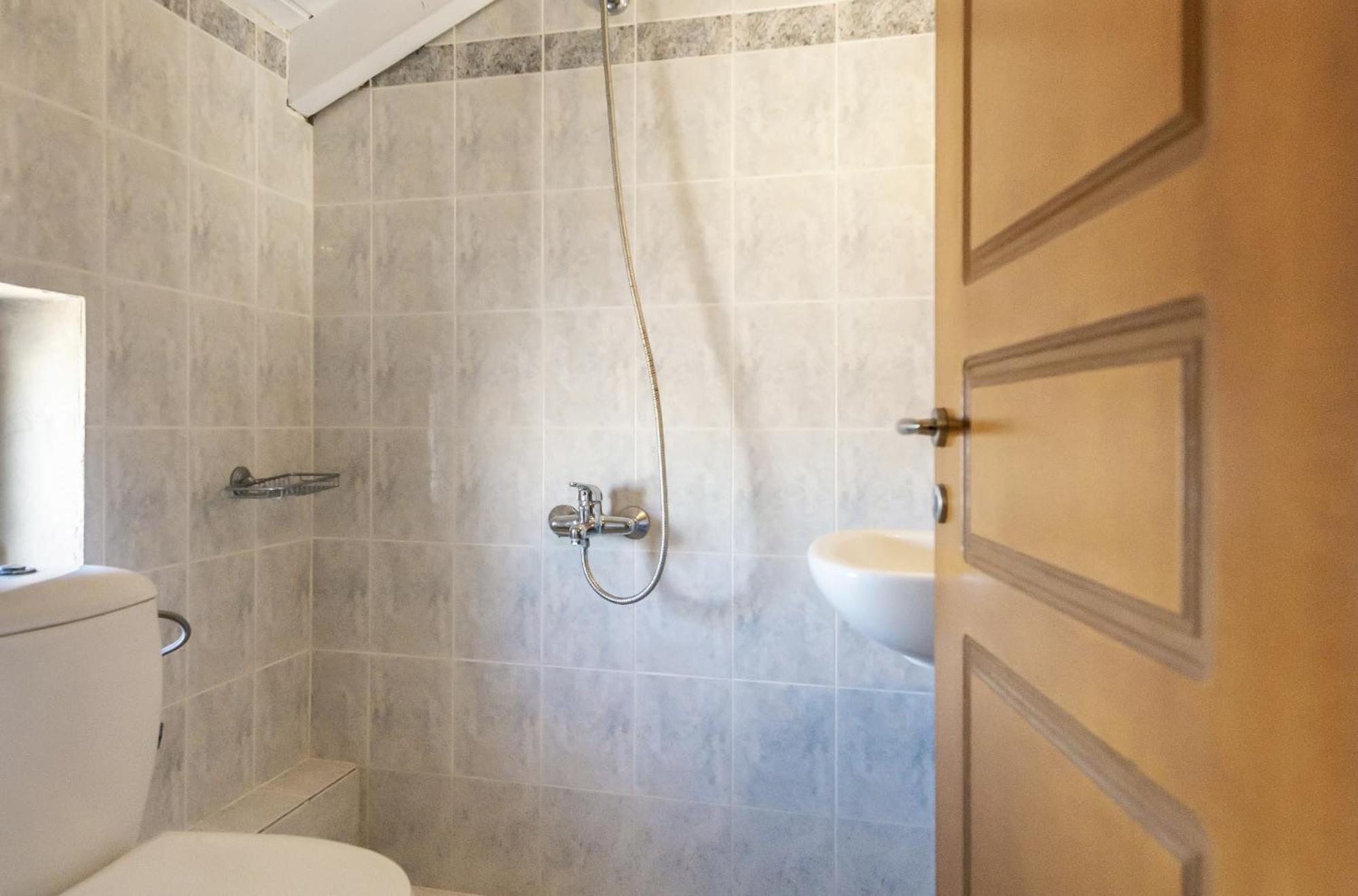 Avesta Apartments - 200M From The Beach Vasilikí الغرفة الصورة